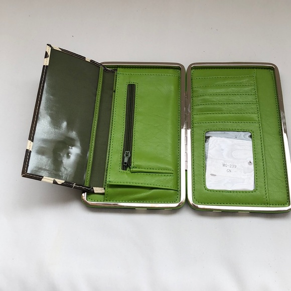 Wallet - Picture 3 of 5